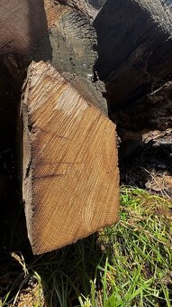 Dubové ručne kresané hranoly z drevenice - 6