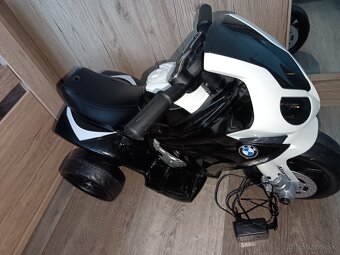 Elektrická trojkolka BMW - 6
