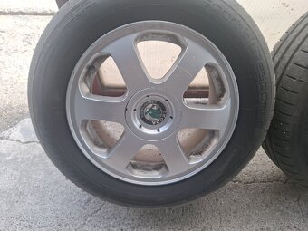 Alu disky so zánovný pneu na Octavia 1 - 6