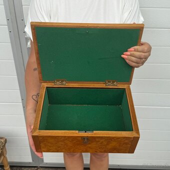 Starožitná velká šperkovnice – truhla s klíčkem - 6