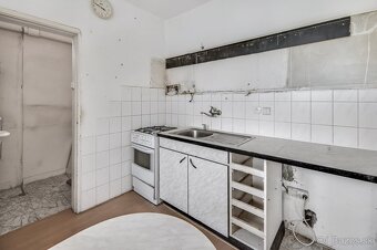 NA PREDAJ 2-IZBOVÝ BYT, PÔVODNÝ STAV, VEĽKÁ LOGGIA, KARLOVKA - 6