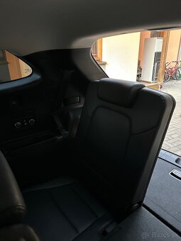 Hyundai Grand Santa Fe - 6