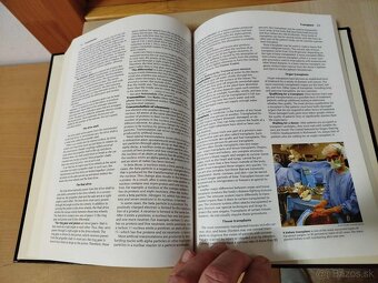The World Book Encyclopedia--1994--6 ČASTÍ:7-F,8-G,9-H,14-N, - 6
