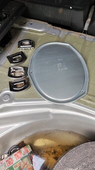 Všelijaké plasty z Audi A4 B7 - 6