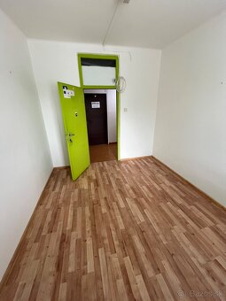 Prenájom nabyt. priestorov R-Centrum Levice (býv. priemstav) - 6