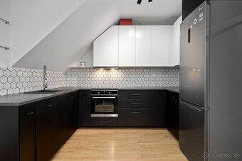 NA PREDAJ- ZAUJÍMAVÝ- 2-IZBOVÝ- MEZANÍN- RUŽINOV- KOŠICKÁ - 6