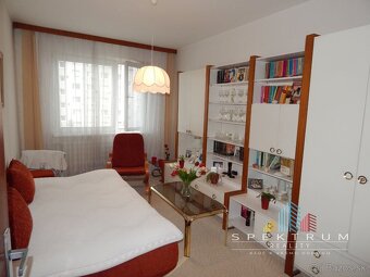 EXKLUZÍVNE-SPEKTRUM REALITY- Na Predaj 2-izbový byt, 50 m2 s - 6