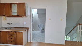 Predaj priestranného rodinného domu v Ružinove_BA II - 6
