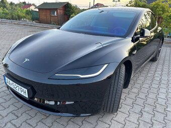 Tesla 3 Highland - 6