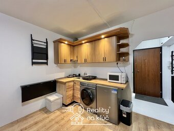 Na prenájom zrekonštruovaná zariadená garsónka na Nábrežnej - 6