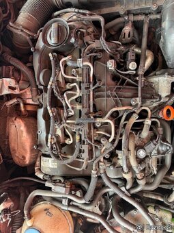 Rozpredam VW Passat B7 Combi 2.0 TDI CFF 4motion - 6