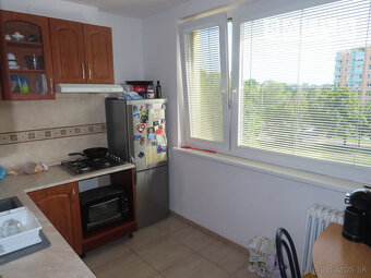 Prenájom 3 izbový byt v centre mesta Šala - 6