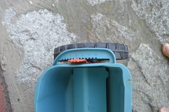 predam posypaci/posypovy vozik GARDENA - 6