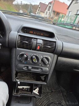 Predam Opel.Corsu 1.5 turbo diesel.r.v 2000, central.servo, - 6