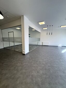 Reprezentatívny obchodný priestor v novostavbe v centre mest - 6