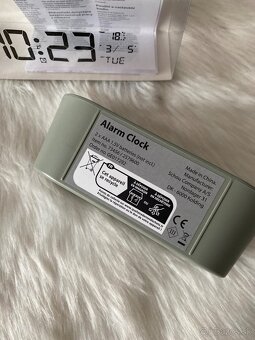 Digitálny budík s LED podsvietením - 6