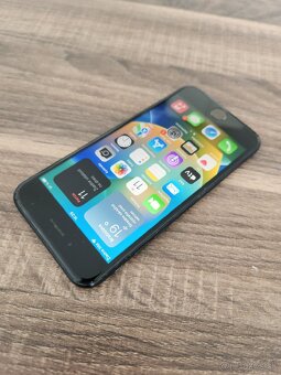 Iphone 8- 64 GB - 6
