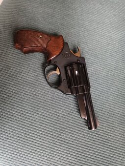 Revolver Astra 680 - 6