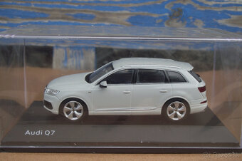 1:43 Audi Q - 6
