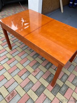 Jedálenský stôl - 6