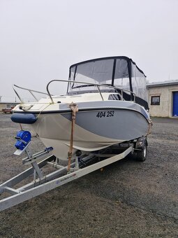 motorová loď QUICKSILVER ACTIV 555 CABIN - 6