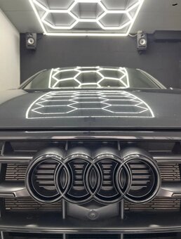 AUDI Čierne lesklé znaky - 6