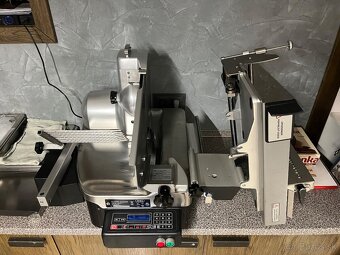 Automatický nárezový stroj DEKO 834 EPB - 6