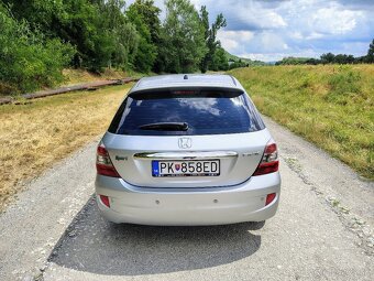 Honda Civic 1,4 benzín 66 kW - 6