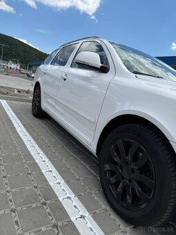 ŠKODA Octavia Combi 2.0 TDI Exclusive rok 2010 - 6