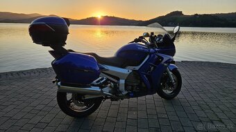 Yamaha FJR 1300 - 6