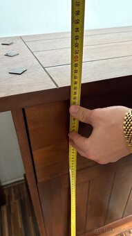 Komoda,jedálenský stôl, zrkadlo set masívneho dreva 240€ - 6