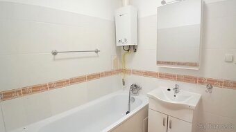 Prenájom pekný novo-zrekonštruovaný 2-izbový byt + balkón, v - 6