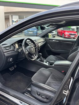 Predám Škoda superb sportline - 6