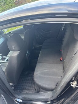 Volkswagen passat b6 1.6tdi CR - 6