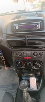 Fiat Punto Classic 1.2i 44 kW - 6