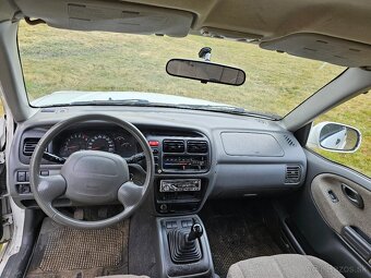 Suzuki Grand Vitara 2.0i - 6