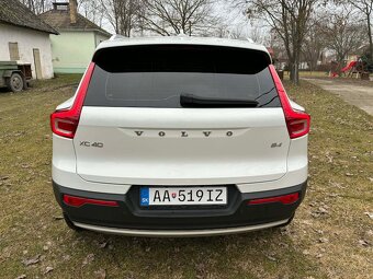 Volvo XC40 B4 Momentum Pro A/T/8 - 6