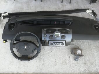renault megane scenic 2 1,9 dci 96 kw rok. 2006 - 6