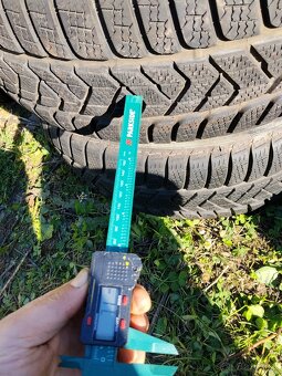 Zimne 215/55 R17, 98V Pirelli Sotozero3, 2ks - 6
