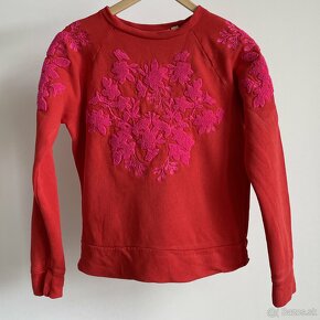 H&M Červená mikina pulóver s nášivkou crewneck XS 34 - 6