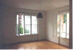 Prenájom 4 izbového bytu v mestskej vile na Krakovskej ulici - 6