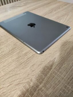 9.7" tablet iPad 6.generacie 2018 Space Gray - 6