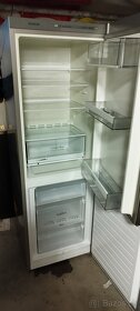 Predám chladničku s mrazničkou Siemens - 6