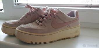 NIKE Air Force 1 - 6