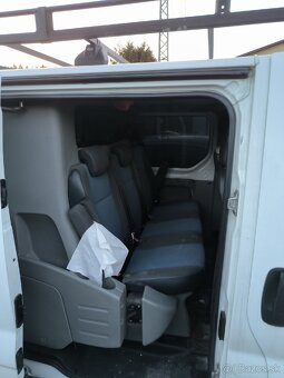 Renault Trafic 6 miest havarované - 6