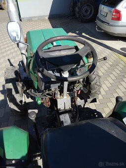 Traktor UTB 200 DT 4x4 - 6