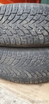 Zimné nokian 215/65r17 - 6