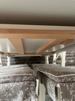 Stôl jedálenský a stoličky - 6