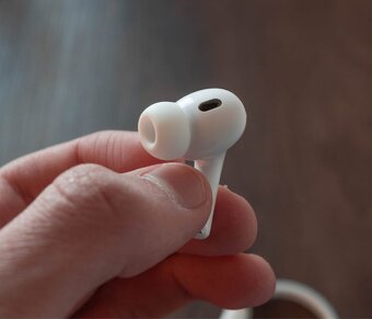 Predám Úplne Nové Originálne Airpody Pro 2 - 6