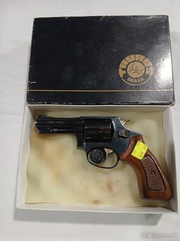 Predám revolver Taurus 3 palec - 6